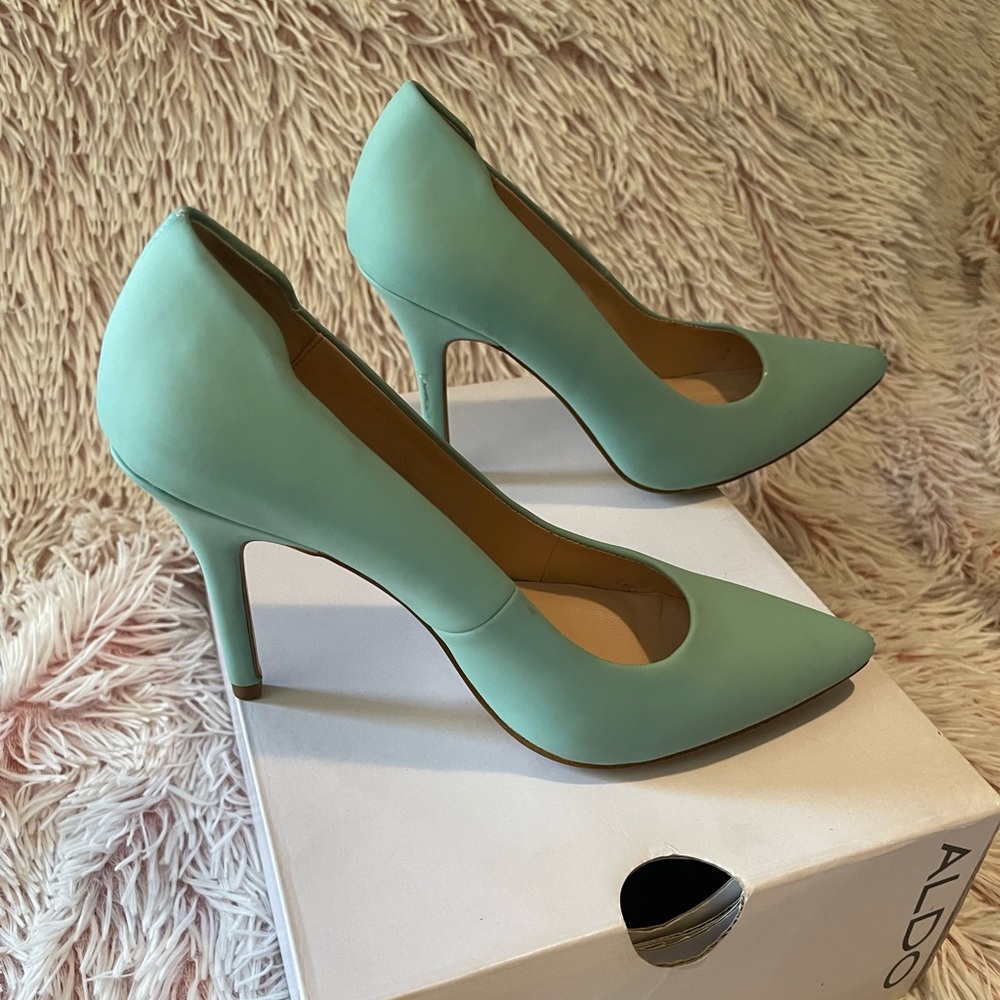 Aldo Ybuvia (Light Green )High Heel Size 6